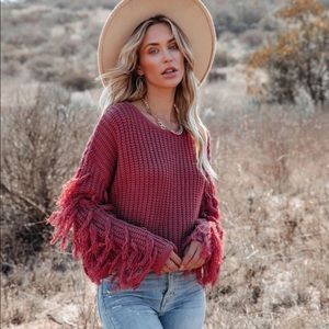 NWOT- VICI- Bowman Fringe knit sweater